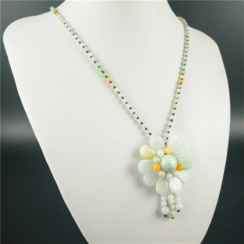 Chứng Nhận Ngọc Miến Điện Hoa  - đánh giá và giá Beading